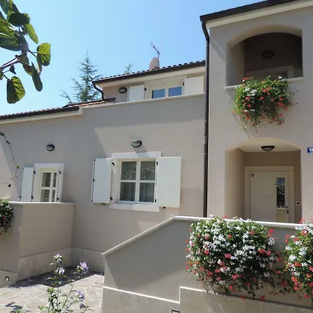 Apartment Doris Porec Exterior photo